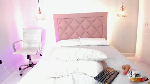 Snapshot of shadahi chatting on September 18, 2025, 1:24 pm Shadahi online show from September 18, 2025, 1:24 pm