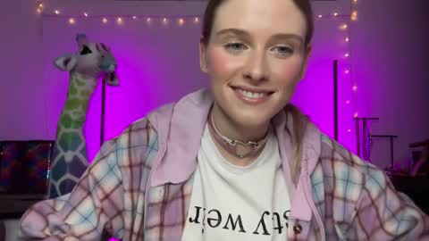 Snapshot of shadebabe chatting on December 29, 2024, 11:07 am shadebabe online show from December 29, 2024, 11:07 am