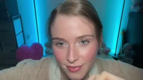 shadebabe online show from April 8, 2026, 2:00 am