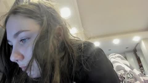 shadow_raffi online show from January 25, 2025, 11:55 am