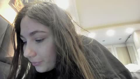 shadow_raffi online show from February 23, 2025, 2:25 pm