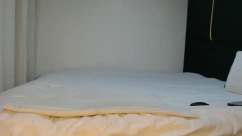 Snapshot of shadow_sweet chatting on May 20, 2026, 12:06 am Shadow online show from May 20, 2026, 12:06 am