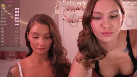 Snapshot of shadowladyyy chatting on December 18, 2024, 5:31 pm Sindy and Nancy Next stream 1 December online show from December 18, 2024, 5:31 pm