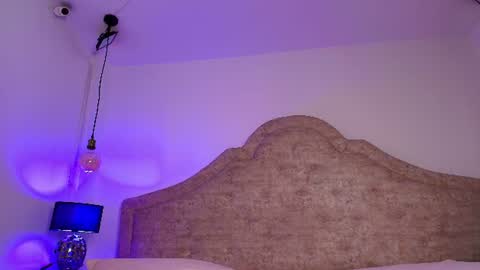 Snapshot of shadowlune chatting on June 18, 2026, 8:35 pm shadowlune online show from June 18, 2026, 8:35 pm
