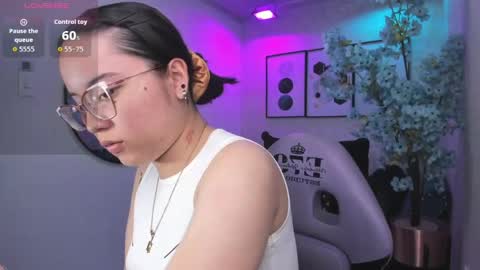 Snapshot of shady_bug chatting on May 14, 2026, 8:48 pm Shady online show from May 14, 2026, 8:48 pm