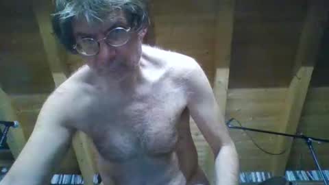 Snapshot of shairy702 chatting on October 13, 2025, 2:22 am shairy702 online show from October 13, 2025, 2:22 am