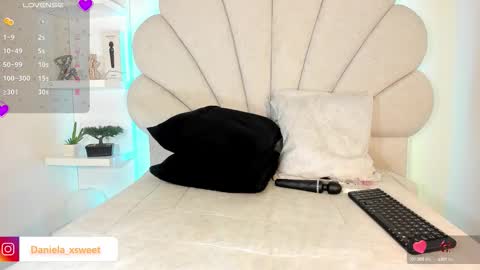 Snapshot of shairytovar chatting on September 10, 2025, 6:35 am shairytovar online show from September 10, 2025, 6:35 am