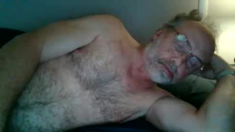 Snapshot of shakeyman889 chatting on March 27, 2026, 5:24 am shakeyman889 online show from March 27, 2026, 5:24 am