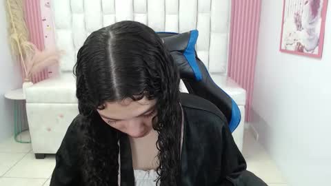 Snapshot of shalon_diaz_sub chatting on November 29, 2025, 1:14 pm Shalon online show from November 29, 2025, 1:14 pm