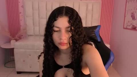 Shalon  online show from February 4, 2026, 9:42 pm