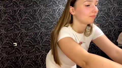 Iris online show from September 13, 2025, 8:19 pm