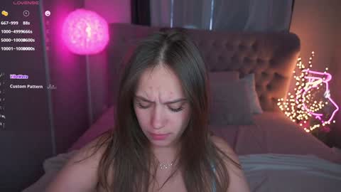 Lessi online show from February 8, 2025, 11:44 am