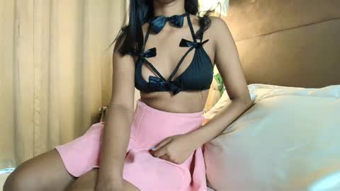 Snapshot of shanayakapoor chatting on May 17, 2026, 5:38 am Shanaya Kappor online show from May 17, 2026, 5:38 am