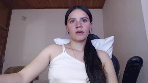 Snapshot of shanel_lozano chatting on May 29, 2026, 4:27 pm shanel_lozano online show from May 29, 2026, 4:27 pm