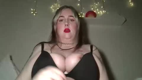 Snapshot of shanelle2000 chatting on February 11, 2026, 2:05 am Shanelle online show from February 11, 2026, 2:05 am