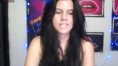 Snapshot of shanellmoore chatting on February 10, 2025, 11:13 pm Shanell Moore online show from February 10, 2025, 11:13 pm