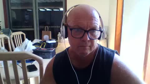 Snapshot of shaneo781570 chatting on April 4, 2026, 1:04 am shaneo781570 online show from April 4, 2026, 1:04 am