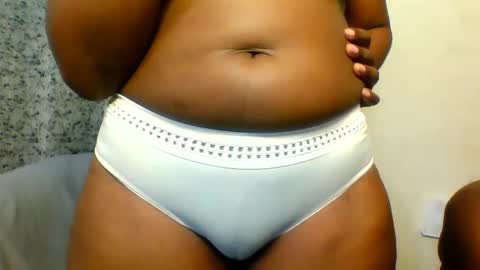 Snapshot of shania_sleigh chatting on February 6, 2026, 6:44 pm shania_sleigh online show from February 6, 2026, 6:44 pm