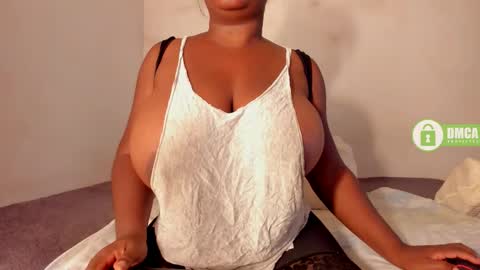 Danna online show from November 13, 2025, 3:33 pm