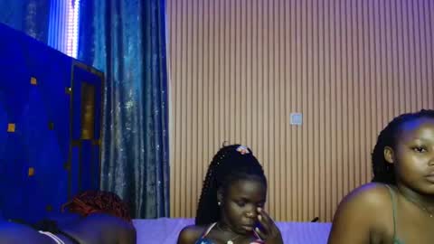 Shaniz online show from November 14, 2025, 3:38 am