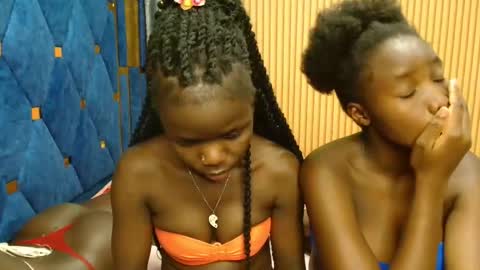 Shaniz online show from November 29, 2025, 3:53 am