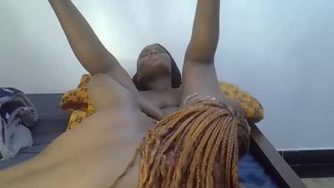 shanizz online show from April 24, 2026, 6:49 am