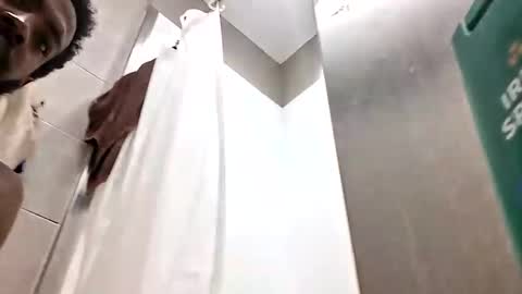 Snapshot of shann0n3 chatting on November 21, 2025, 7:29 am shann0n3 online show from November 21, 2025, 7:29 am