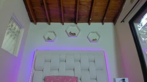 Snapshot of shannakendall chatting on November 22, 2025, 2:16 pm Shana online show from November 22, 2025, 2:16 pm