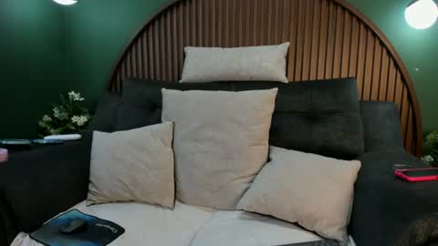 shannel__queen online show from June 11, 2026, 7:56 pm