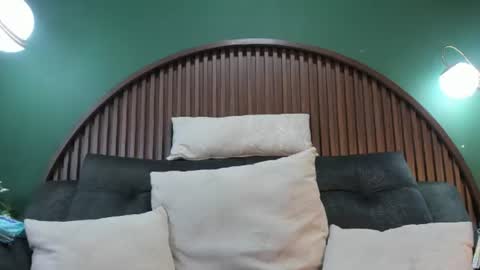 shannel__queen online show from July 17, 2026, 8:24 pm