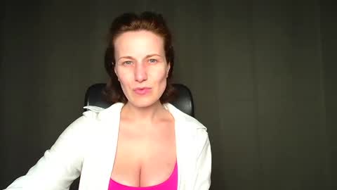 Snapshot of shannen_sweet chatting on May 4, 2026, 11:17 am Shannen online show from May 4, 2026, 11:17 am
