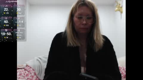 Snapshot of shannon07 chatting on June 13, 2026, 3:15 am Shannon07 online show from June 13, 2026, 3:15 am