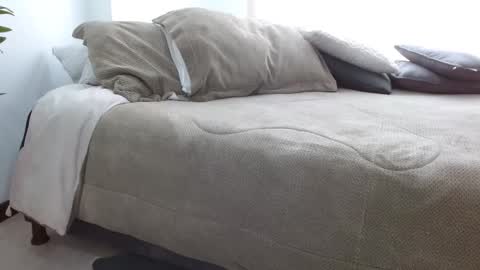 you shannon online show from September 15, 2025, 5:35 pm