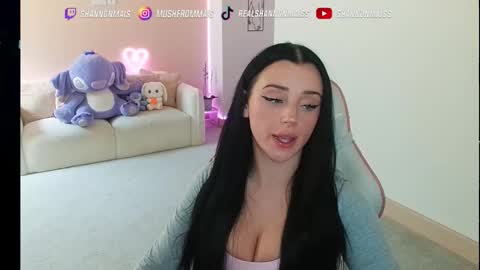 Snapshot of shannonblooms chatting on September 30, 2025, 10:09 am Shanmais online show from September 30, 2025, 10:09 am