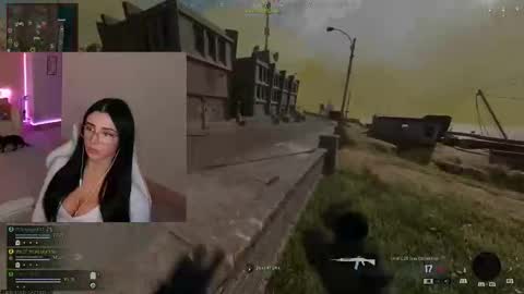 Snapshot of shannonblooms chatting on October 15, 2025, 11:49 pm Shanmais online show from October 15, 2025, 11:49 pm