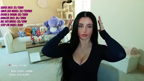 Snapshot of shannonblooms chatting on January 14, 2026, 12:00 pm Shanmais online show from January 14, 2026, 12:00 pm