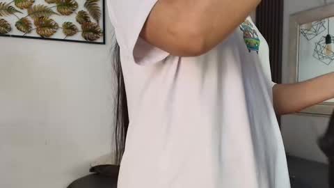 SHANON online show from November 24, 2025, 12:16 pm