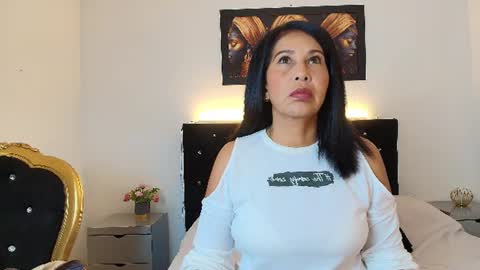  Shanon  online show from June 12, 2026, 8:19 pm