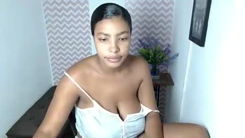 Snapshot of shantalcarson chatting on June 16, 2026, 6:43 pm Dayana online show from June 16, 2026, 6:43 pm