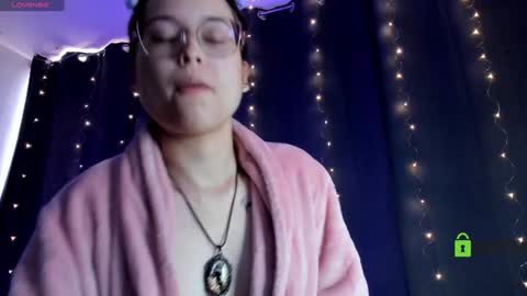 Snapshot of shantalcerezo chatting on January 12, 2025, 9:29 pm Cat-FOLLOWME and we talk IGshantal cerezo online show from January 12, 2025, 9:29 pm