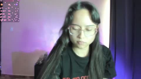 Snapshot of shantalcerezo chatting on November 27, 2025, 8:22 pm Cat-FOLLOWME and we talk IGshantal cerezo online show from November 27, 2025, 8:22 pm