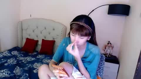 Snapshot of shantalfoxxy chatting on June 11, 2026, 12:32 am SHANTA FOX s online show from June 11, 2026, 12:32 am