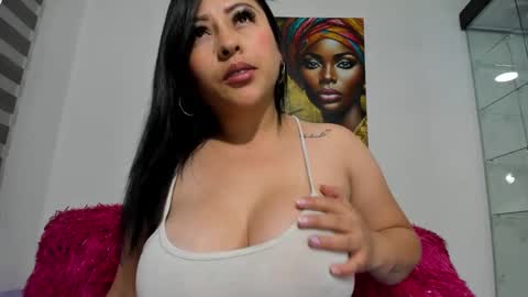 Snapshot of shantall_8 chatting on February 9, 2025, 9:16 am karol online show from February 9, 2025, 9:16 am