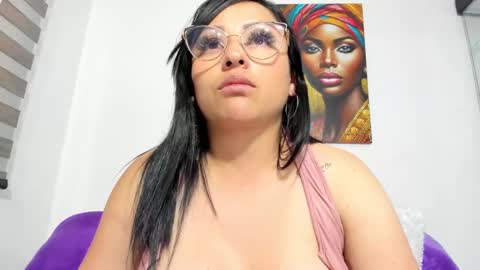 Snapshot of shantall_8 chatting on February 10, 2025, 10:40 pm karol online show from February 10, 2025, 10:40 pm