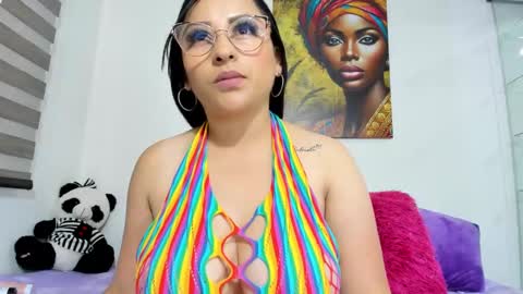 Snapshot of shantall_8 chatting on February 11, 2025, 11:54 am karol online show from February 11, 2025, 11:54 am