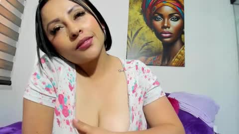 Snapshot of shantall_8 chatting on February 18, 2025, 2:49 pm karol online show from February 18, 2025, 2:49 pm