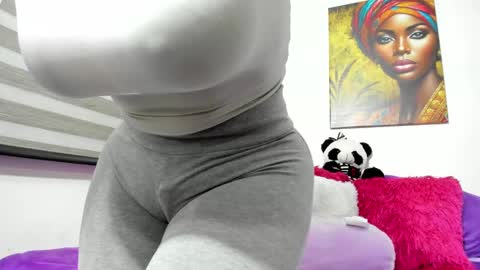 Snapshot of shantall_8 chatting on March 9, 2025, 8:40 am karol online show from March 9, 2025, 8:40 am