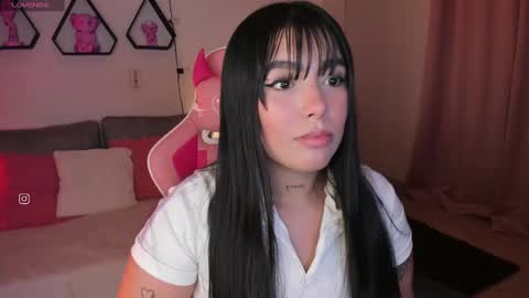 Snapshot of shantall_vidales chatting on March 8, 2025, 5:59 am online show from March 8, 2025, 5:59 am