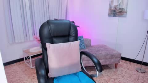 Shantall wills online show from January 12, 2025, 1:11 am