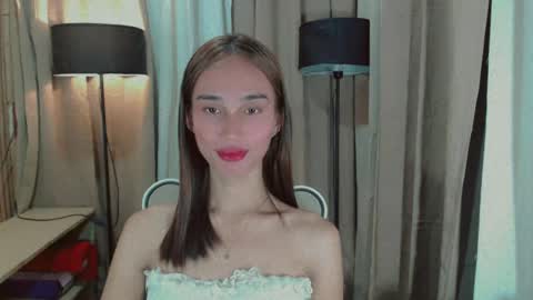 Snapshot of shantallfuckdoll chatting on June 12, 2026, 5:39 am shantallfuckdoll online show from June 12, 2026, 5:39 am